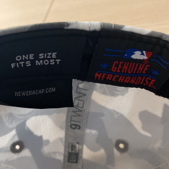 MLB Marlins DJ Khaled 9Twenty New Era Cap. New Gray/White - Picture 4 of 6